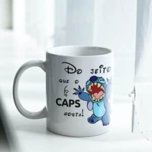 ESTAMPA STITCH CAPS CANECA